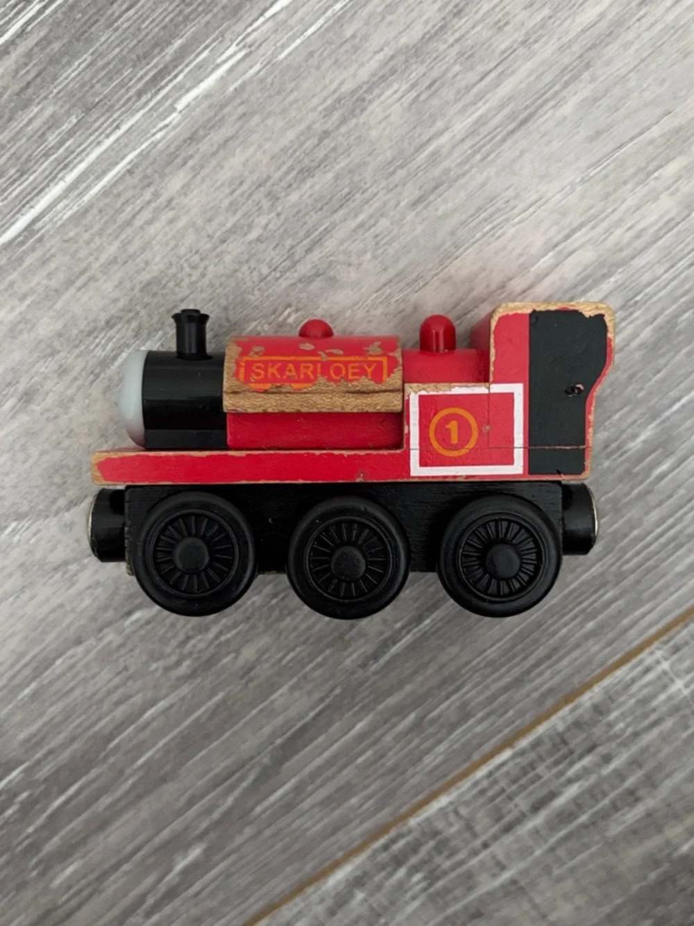 Wooden Weathered Skarloey - Thomas & Friends